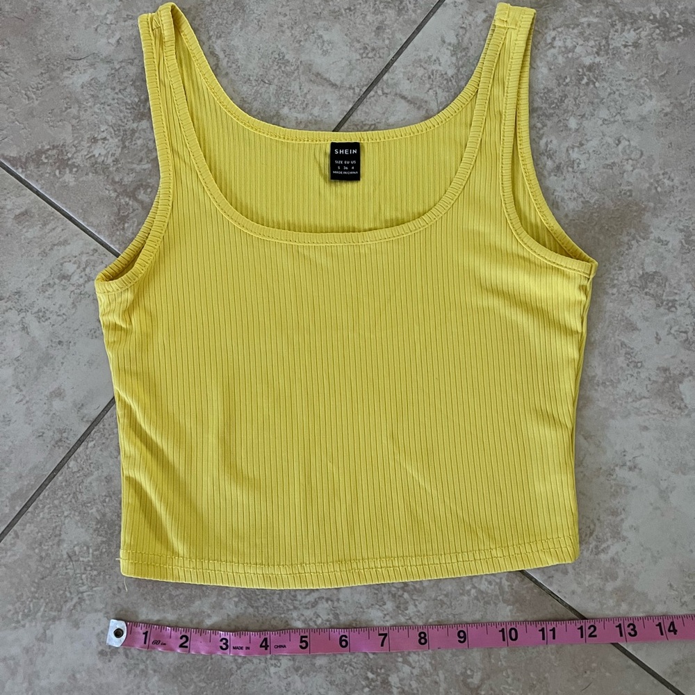 Ribbed Crop Top